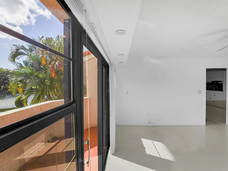 6654 Villa Sonrisa Dr #421 — Photo 29