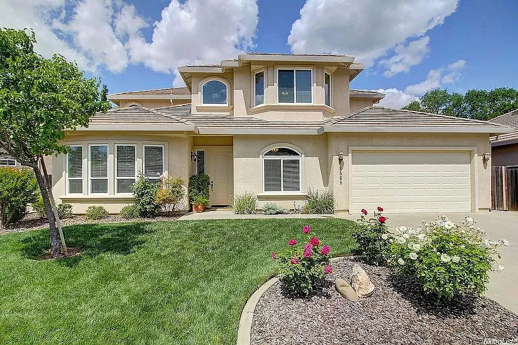 8565 Jaytee Way photo 1