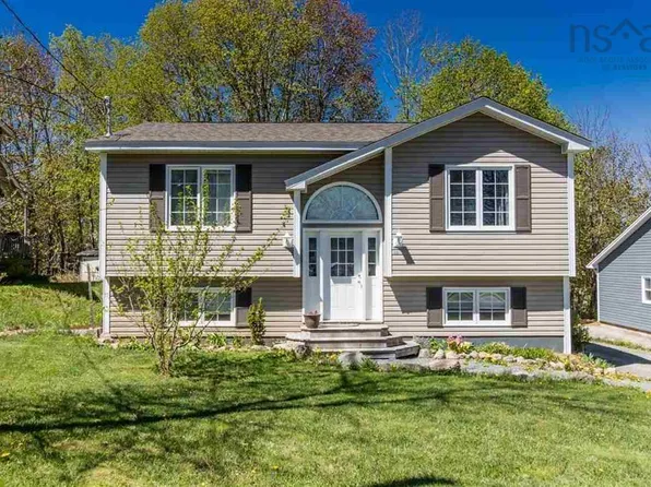 26 Kent Ave, Wolfville, NS B4P 1V1