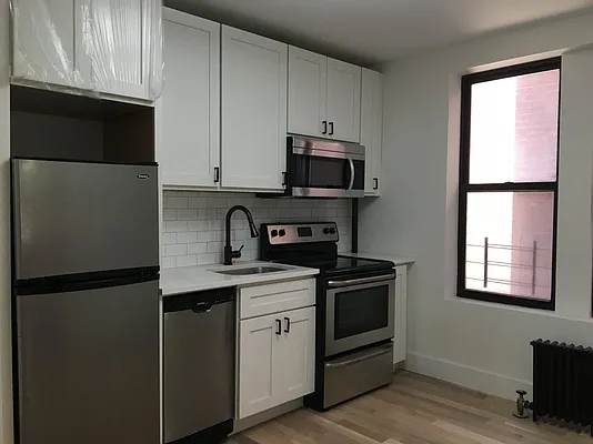 Rented by Bohemia Realty Group | media 13