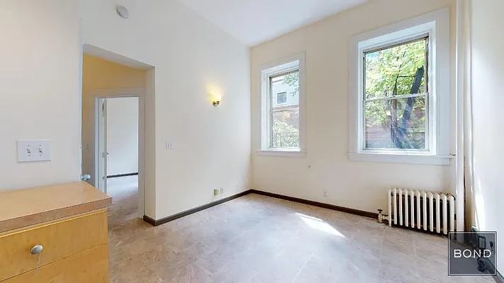 Rented by Bond New York | media 9