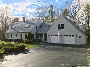 186 Valley Rd, Raymond, ME 04071