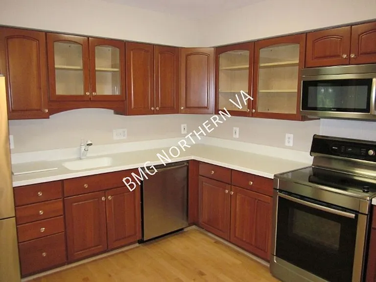 1160 Wimbledon Dr — Photo 10