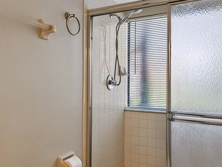 191 Bennington Dr #3 — Photo 26