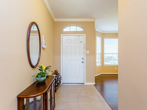 5th image of 914 Dracena Ct