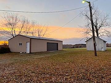 3rd image of 678 County Road 2400 E