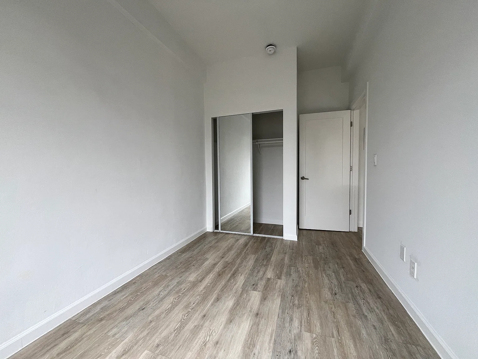 575 Ofarrell St — Photo 3
