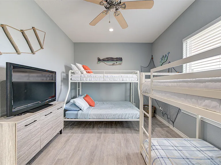 14110 Miramar Dr — Photo 31