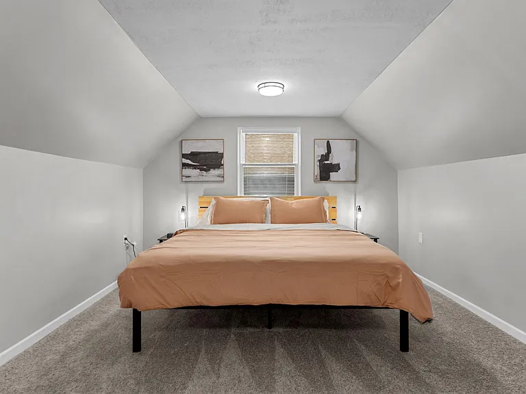 9835 Melrose Dr — Photo 11