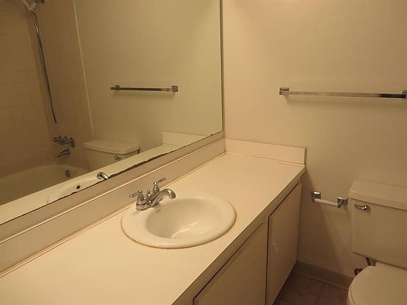 5th image of 603 Sea Pine Way APT B1