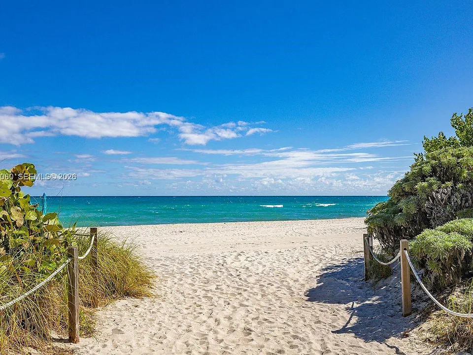 6767 Collins Ave #1905