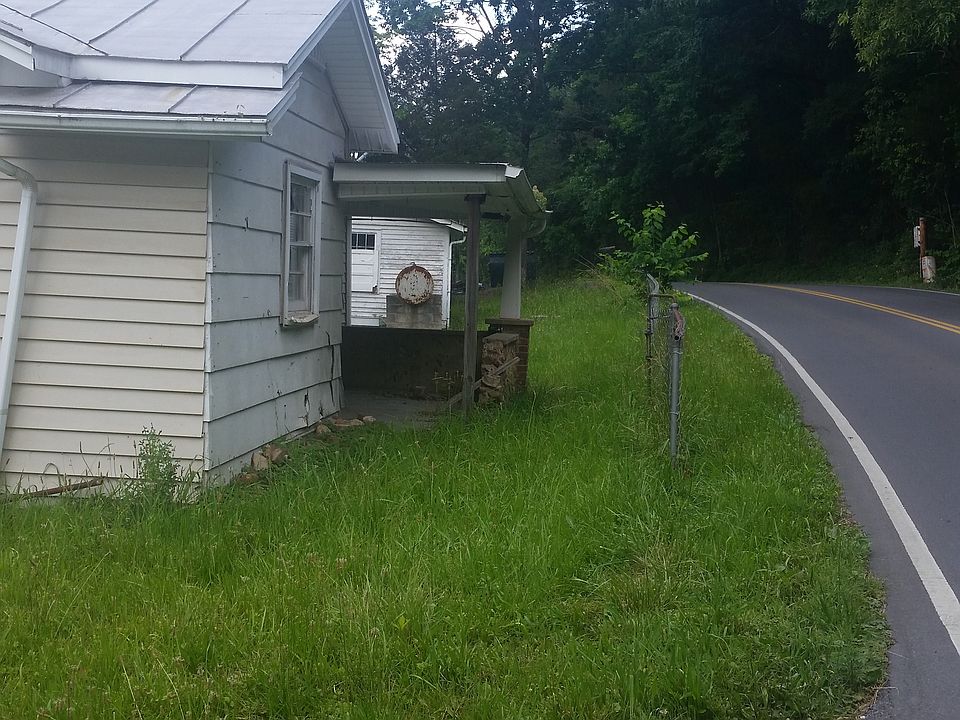 2nd image of 633 Ridge Rd
