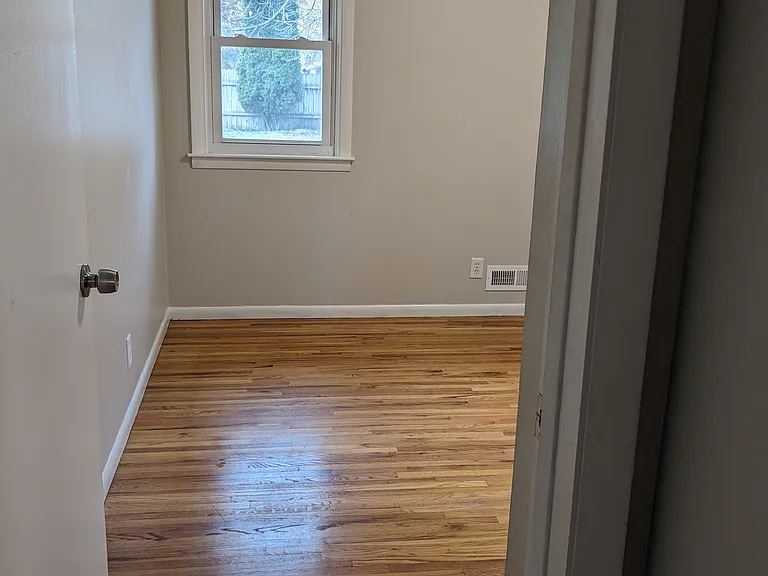 112 Hayes Rd — Photo 12