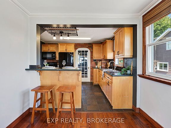 3rd image of 5157 Bath Rd