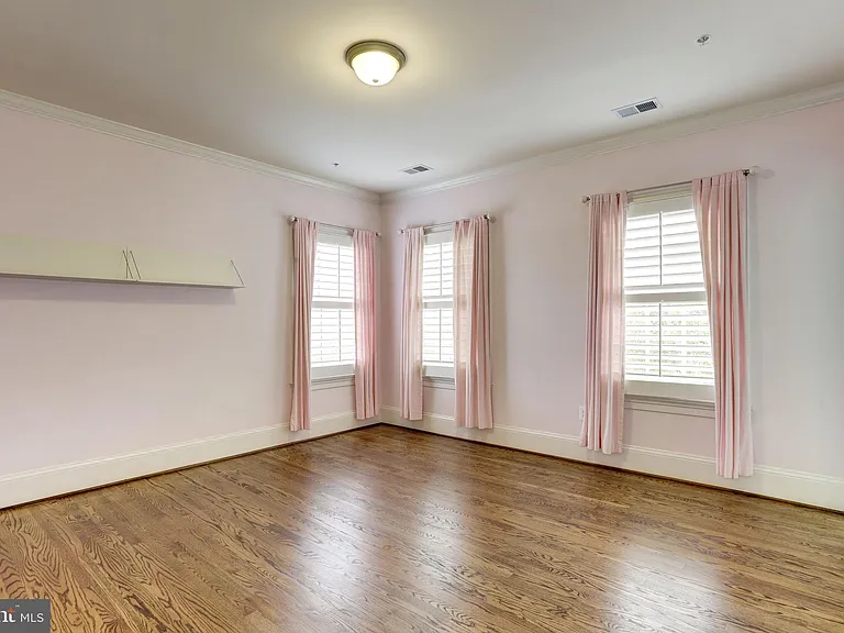 7233 Addington Dr — Photo 12