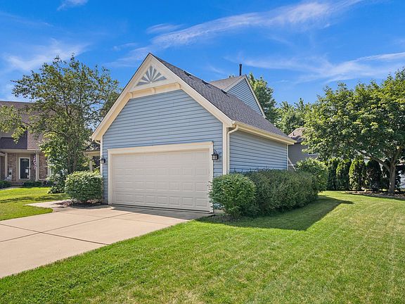 3rd image of 23 Churchill Ct