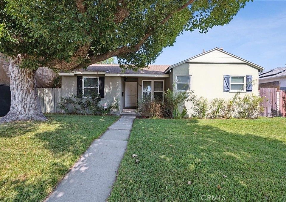 1st image of 16643 Victory Blvd