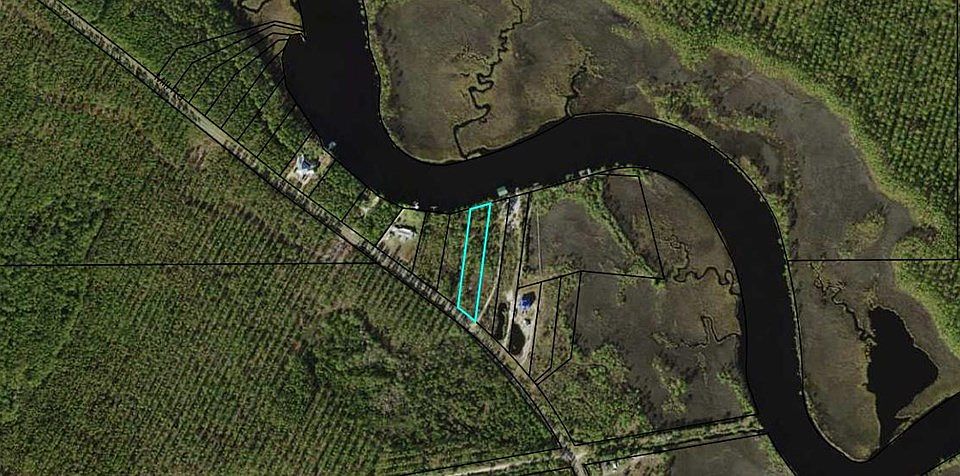 2nd image of 723 Mill Rd