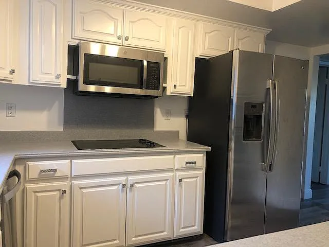 985 Bermuda Dr — Photo 4