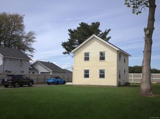 588 North St, Windsor Locks, CT 06096