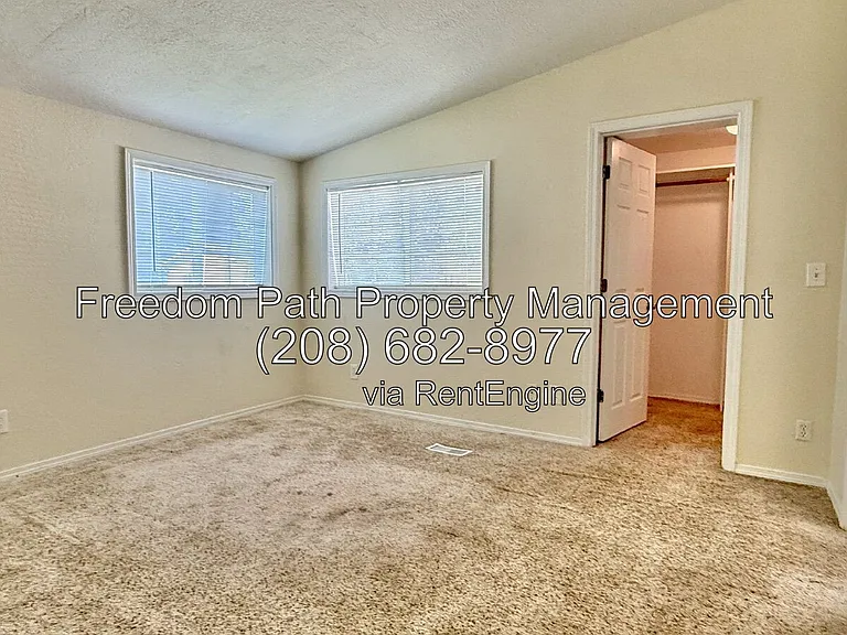 715 W Mikies Pl — Photo 9
