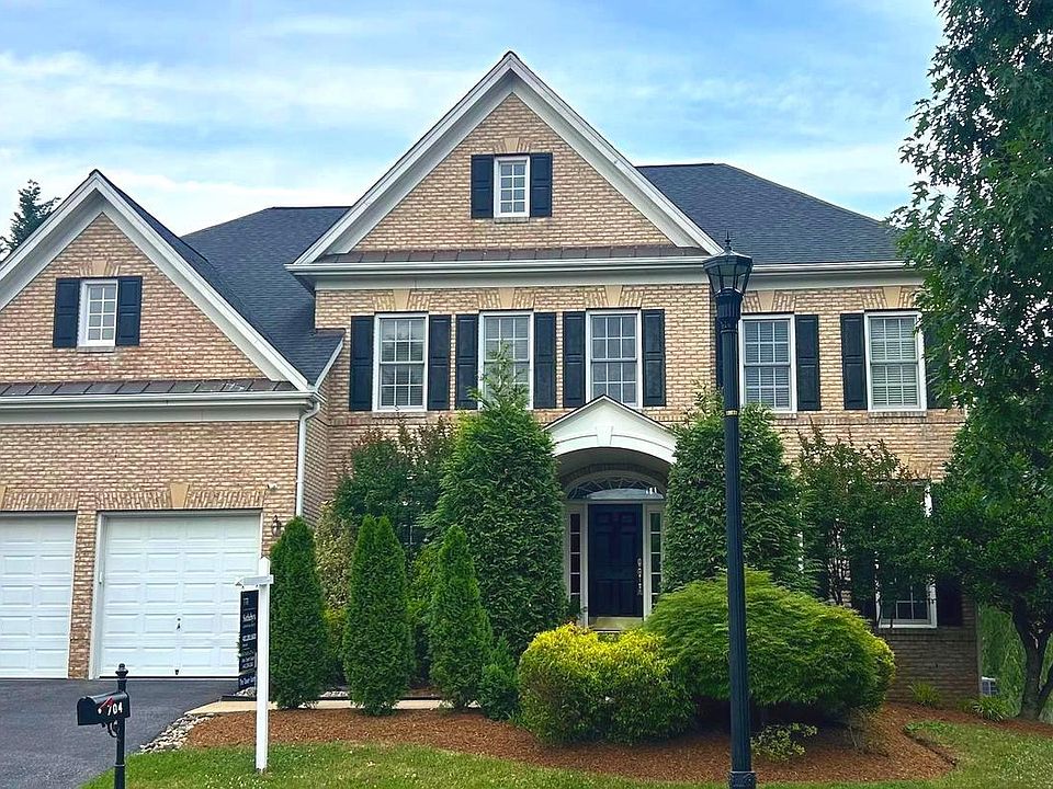 1st image of 704 Caleb Ln