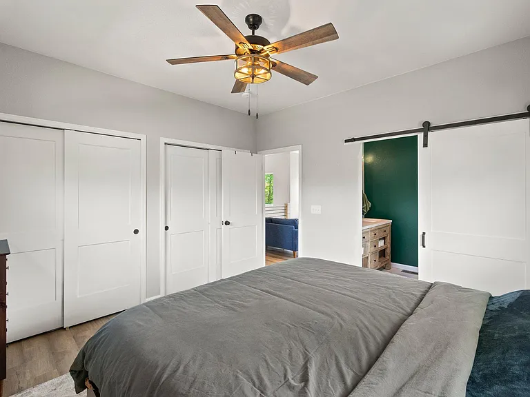 815 E Cache La Poudre St #B — Photo 13