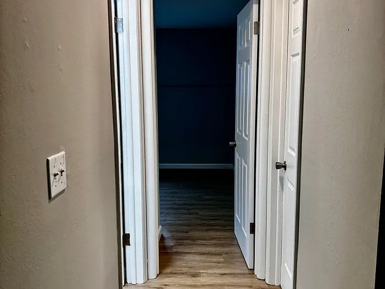 Flowerdale Apartments — Photo 21