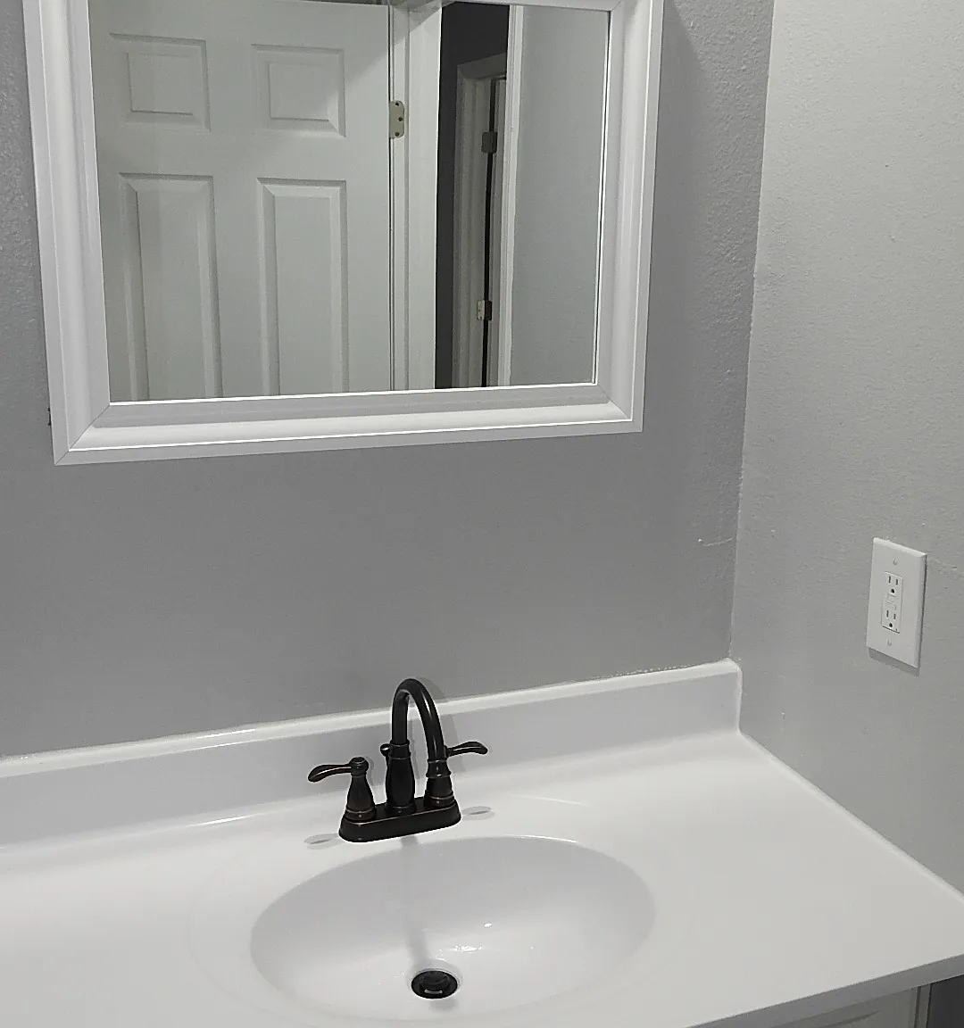 2 bed, 1.5 bath, 1212 sqft, $1,275 — Photo 3