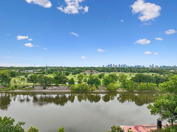 3rd image of 1714A River Dr