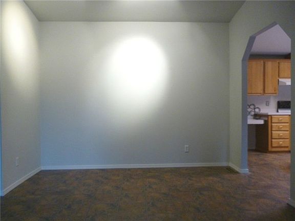 5th image of 13086 Beech Ave NW