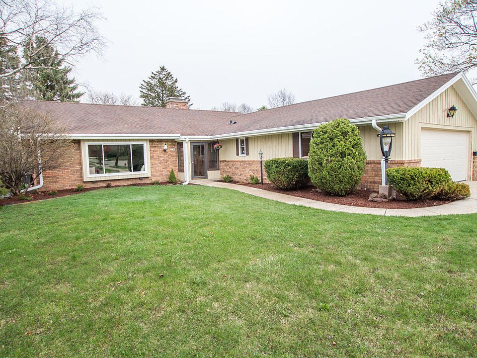 1st image of 12144 W Verona Ct