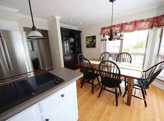 3rd image of 2712 Bluff Creek Ct