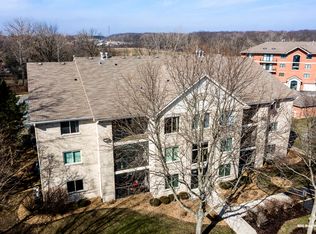 6850 Ridge Point Dr UNIT 2D, Oak Forest, IL 60452