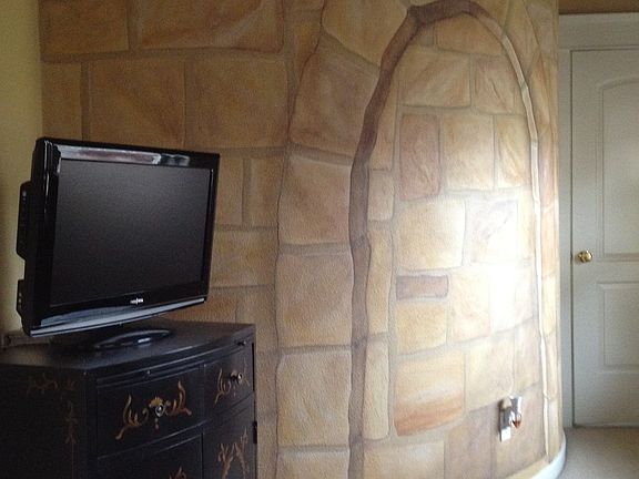 Artistic Mural in Den