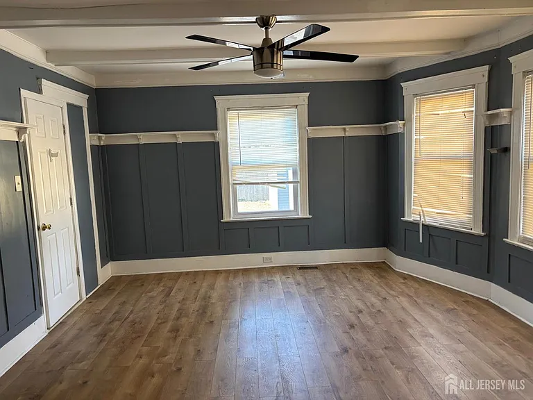 220 S Washington Ave — Photo 3
