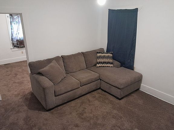 4th image of 715 S Greenwood Ave
