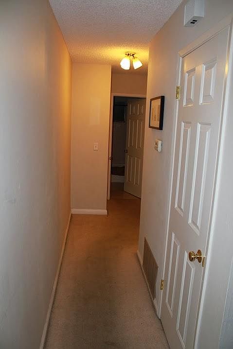1st image of 301 N 1st St APT 1
