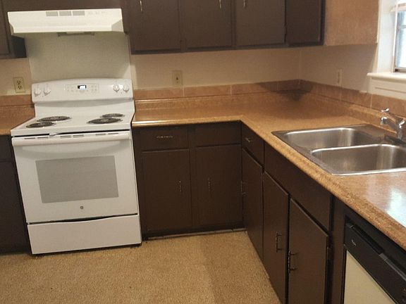 2nd image of 2630 Dawson Ave