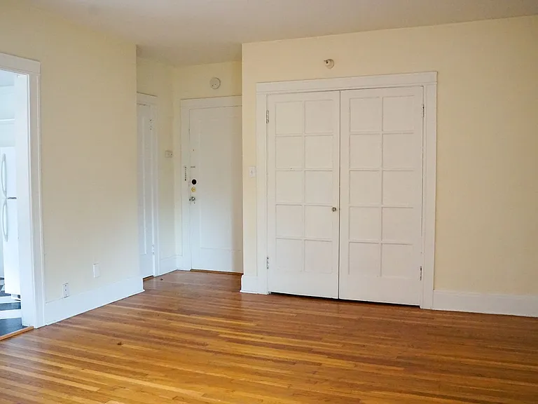 751 SW Vista Ave #4 — Photo 6