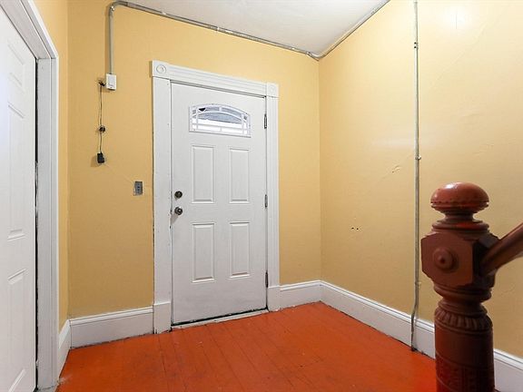 3rd image of 10 Brook St