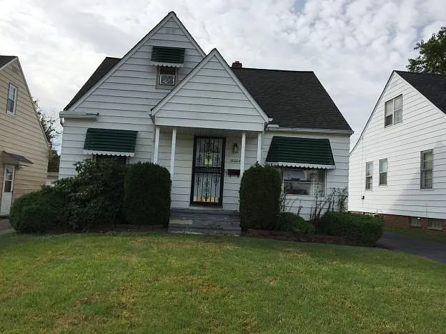 18304 Edinboro Ave photo 1