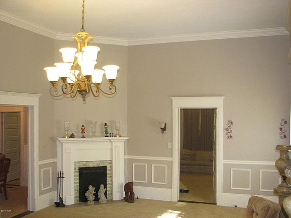 4th image of 2998 Caledonia St