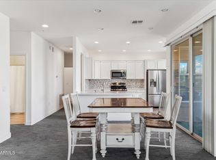 2425 W BRONCO BUTTE Trail #2017, Phoenix, AZ 85085