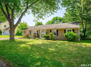 28 Hickory Street, Danbury, CT 06810