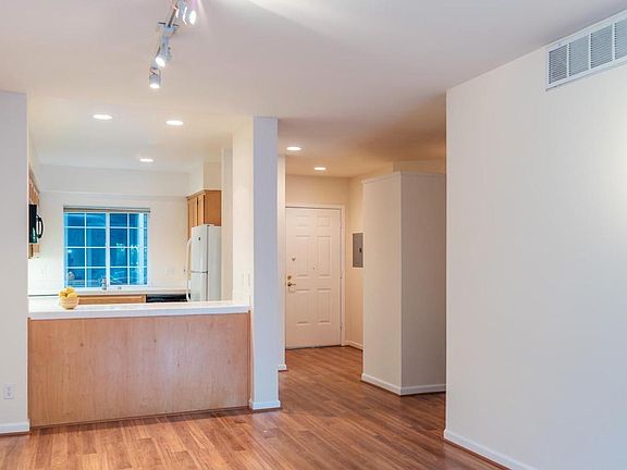 4th image of 1579 S Novato Blvd APT 102
