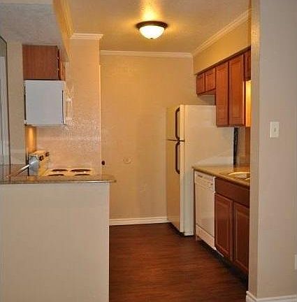 4th image of 904 University Oaks Blvd APT 022