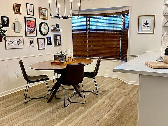 4th image of 995 Stacewood Dr