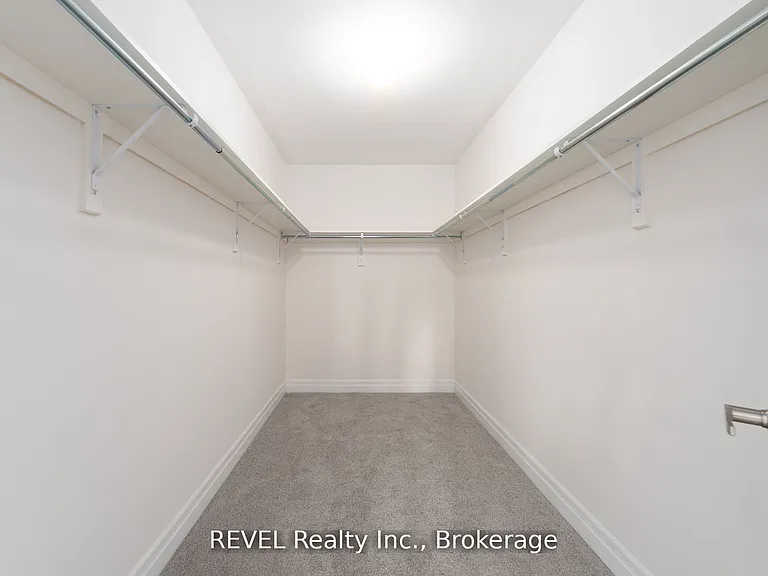 4568 Lyons Pkwy — Photo 17