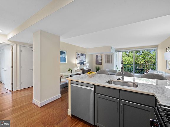 4th image of 800 4th St SW APT S421